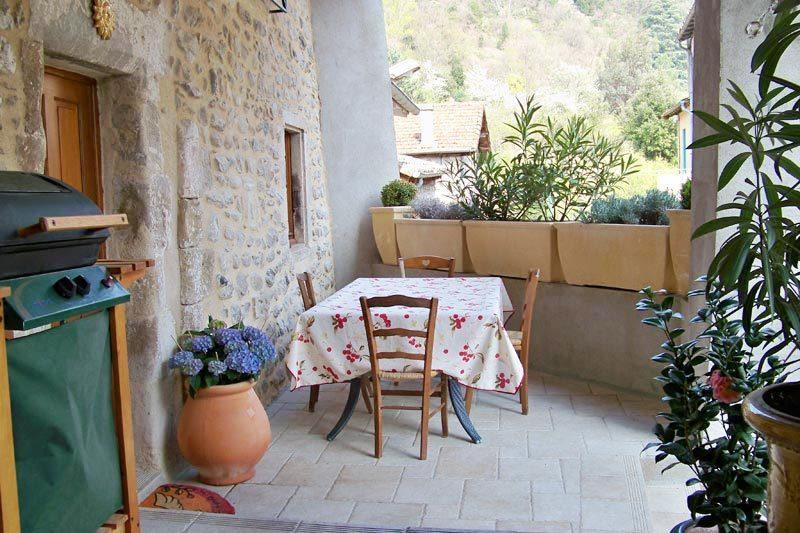 Gite Le Galta - Maison Entierement Equipee, 2 Chambres, Sdb Avec Bain A Remous, Terrasse Privative Pres De La Dolce Via Saint-Fortunat-sur-Eyrieux Kamer foto